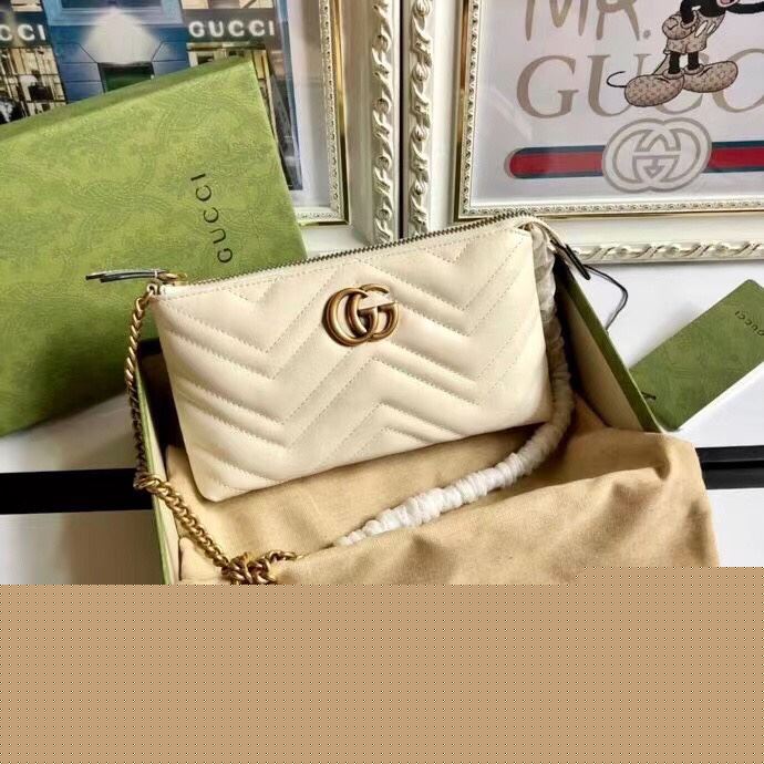 G*u*i wallets & purse